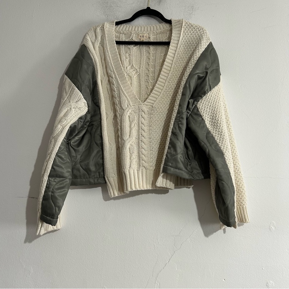 POL Cream Cable Knit V-Neck Sweater Olive Green Sleeve Panels Large